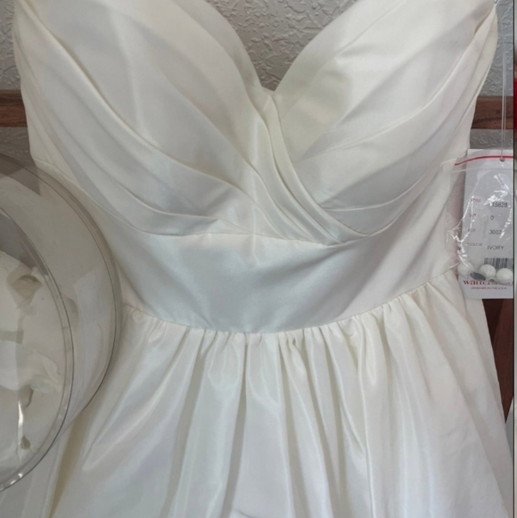 Watters Mimi Gown with Watters Dee Bow - Picture 5 of 7